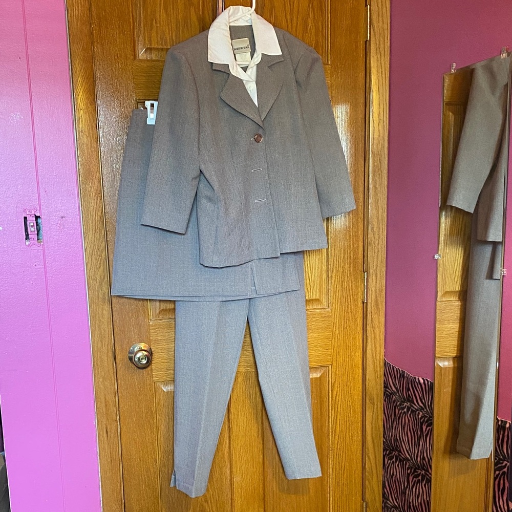 Classic Gray Women’s 3 Piece Suit